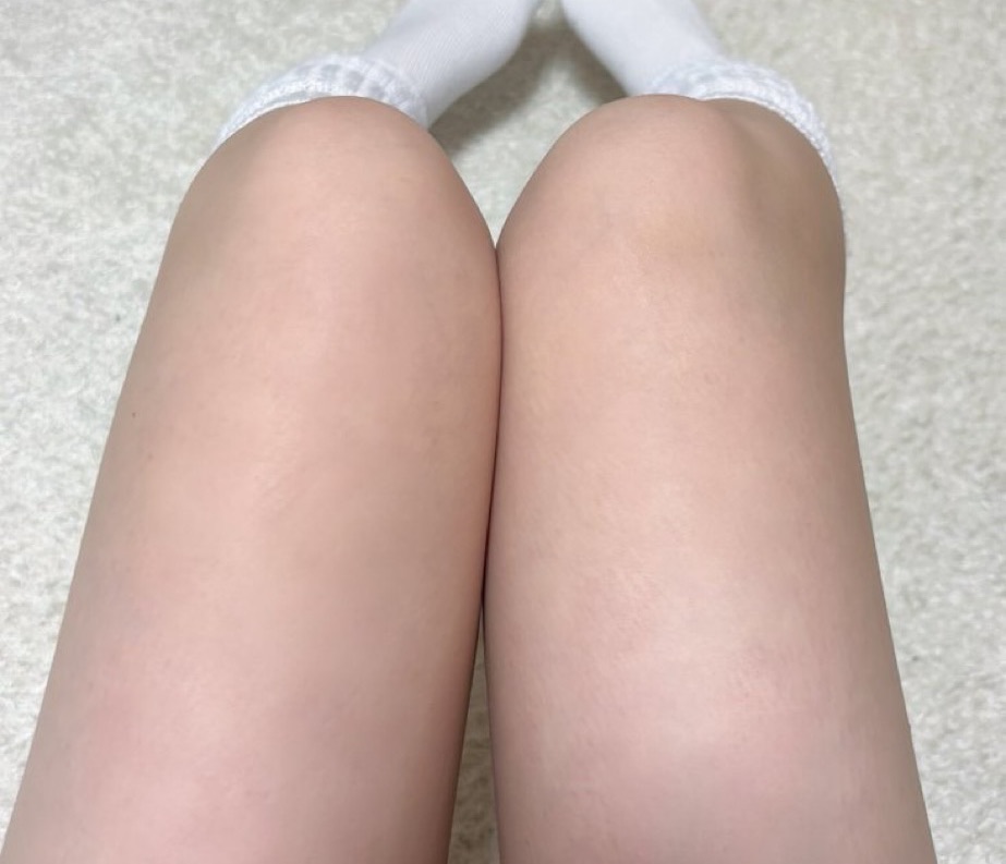 R1037r's tweet photo. 20歳の生足需要ある？ https://t.co/KOFKUhtiwV