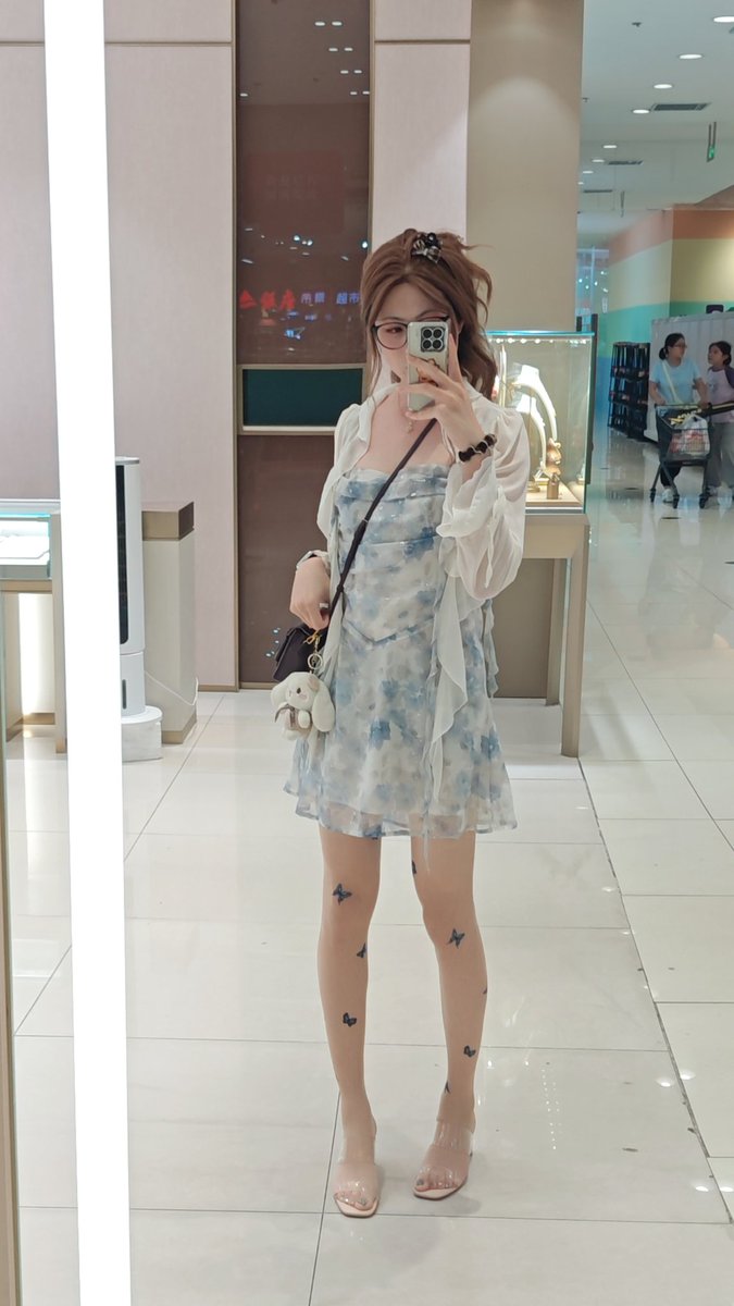 c62033537's tweet photo. Day23
塞着郊狼去的，感觉阈值越来越高了。。😔
#锁娘 #禁欲 #锁奴 #男娘 #腿控 #丝袜控 #crossdresser https://t.co/lSgx0JYkJ7