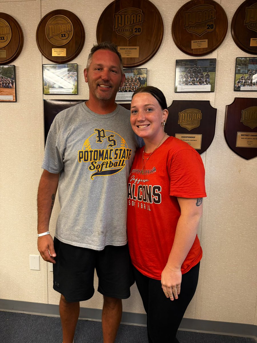 AdaSirrine2027's tweet photo. Had an amazing day at Potomac State College touring the campus and working out with Coach Griese and some of his staff! I’m incredibly grateful and excited to have received an offer from the Catamounts. #GoCatamounts @PSCSoftballWV @lizhammer523 @TEPremierHammer @OilerPride22 https://t.co/2owcyk9lPQ