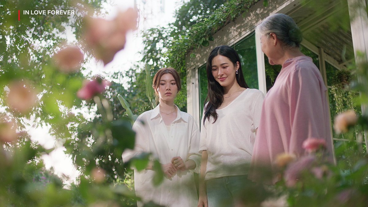 Netflix_PH's tweet photo. i totally swooned at this peek of domestic bliss for runch and neen 😌 slice-of-life and good days look so good on them 

#InLoveForever #หลิงออม #LingOrm #Lingling #Orm #หลิงหลิงคอง #ออมกรณ์นภัส #LinglingKwong #OrmKornnaphat https://t.co/qMryWPsfxO