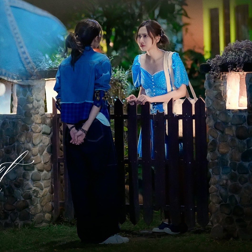 mascmaddox's tweet photo. im screaming what did phrao say to her??😭 https://t.co/feaM7x6p08