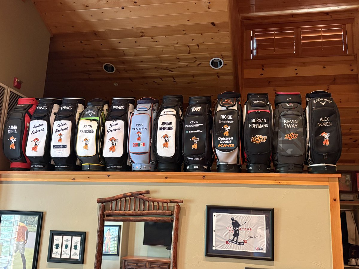 Dmakes2's tweet photo. Karsten Golf Club
Andrew Green 2025

When you step on the property you can feel the Okie State Championship pedigree. This baby is a brute in the best possible way. They have no tee boxes, just teeing areas so you can choose your own length and par. A fun ass kicking I’d say
🧵 https://t.co/8O9dpli9VW