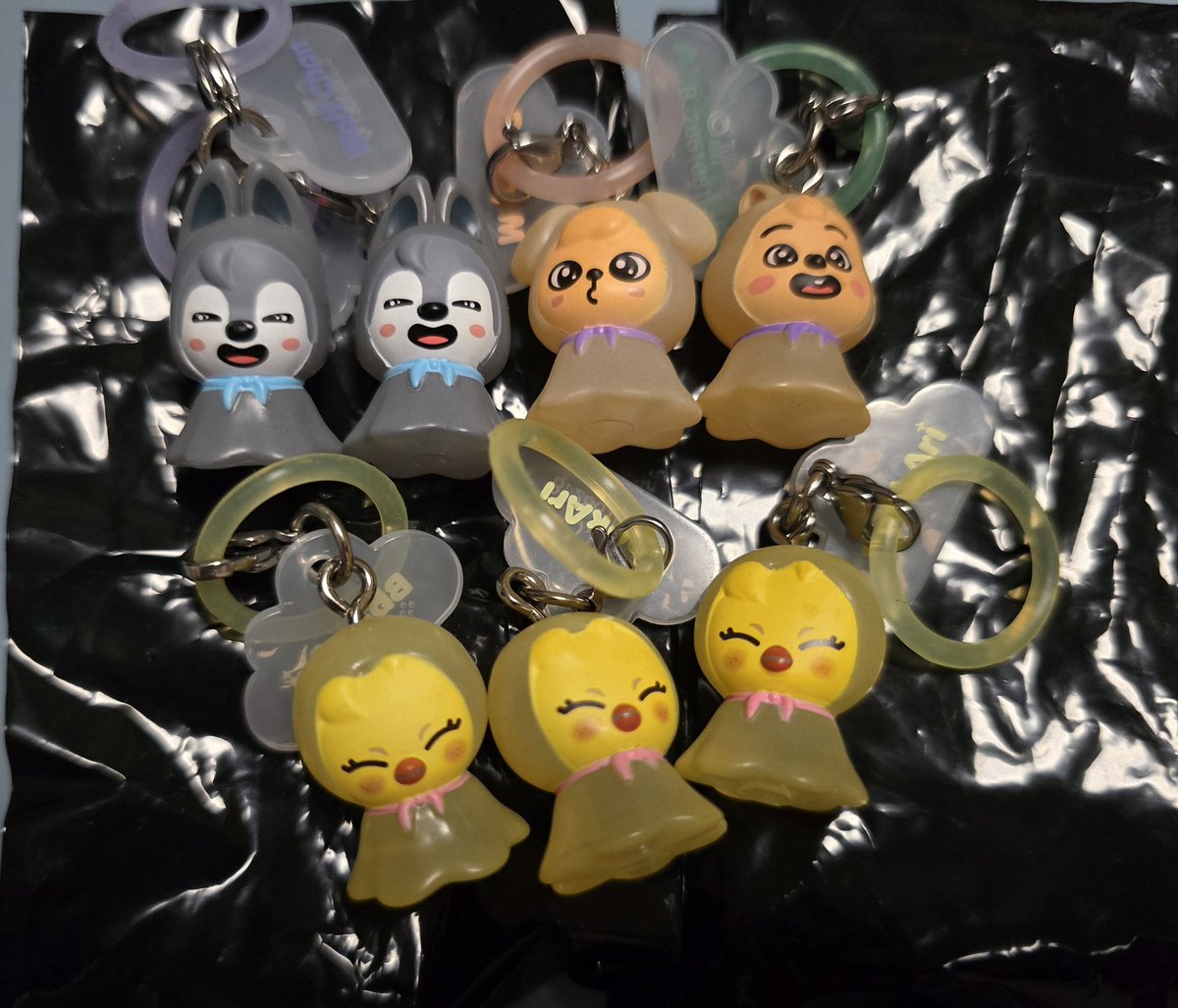YUK1SS27's tweet photo. 【買取】straykids スキズ SKZOO バンダイ 譲渡
ソロキャンプ 雲プレート めじるし ガチャガチャ 

(譲)バンチャン/フィリックス/チャンビン
リノ/スンミン/アイエン/ハン

(求)定価買取＋送料
同種 ヒョンジン🦙ジニレット 各1

※🐤は🐷🐰纏めての方優先
お求めの方お声がけお願いいたします🙇‍♀️ https://t.co/a0icBzKx6i