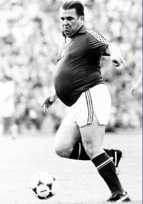 baydatos's tweet photo. @REFLOG18 USA SOCCER AFTER THIS GAME https://t.co/pKZopDGXUc