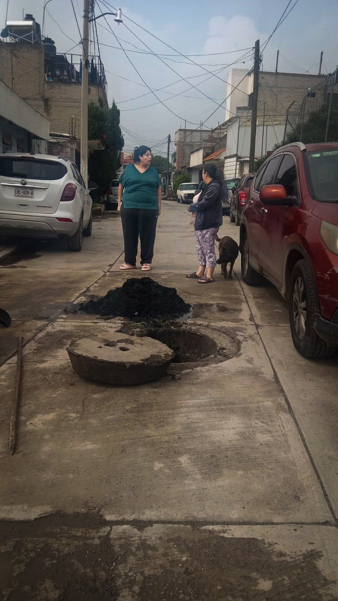 MovAntorchaTex's tweet photo. Después de gestionar con el Ayuntmaiento de @TexcocoOficial, vecinos de Leyes de Reforma recibieron el servicio de malacateo para limpiar y desazolvar la red de drenaje, indicó Jorge Sánchez, primer delegado.

#Entérate https://t.co/lqXh5UTxnP https://t.co/6NDcaQuRI1