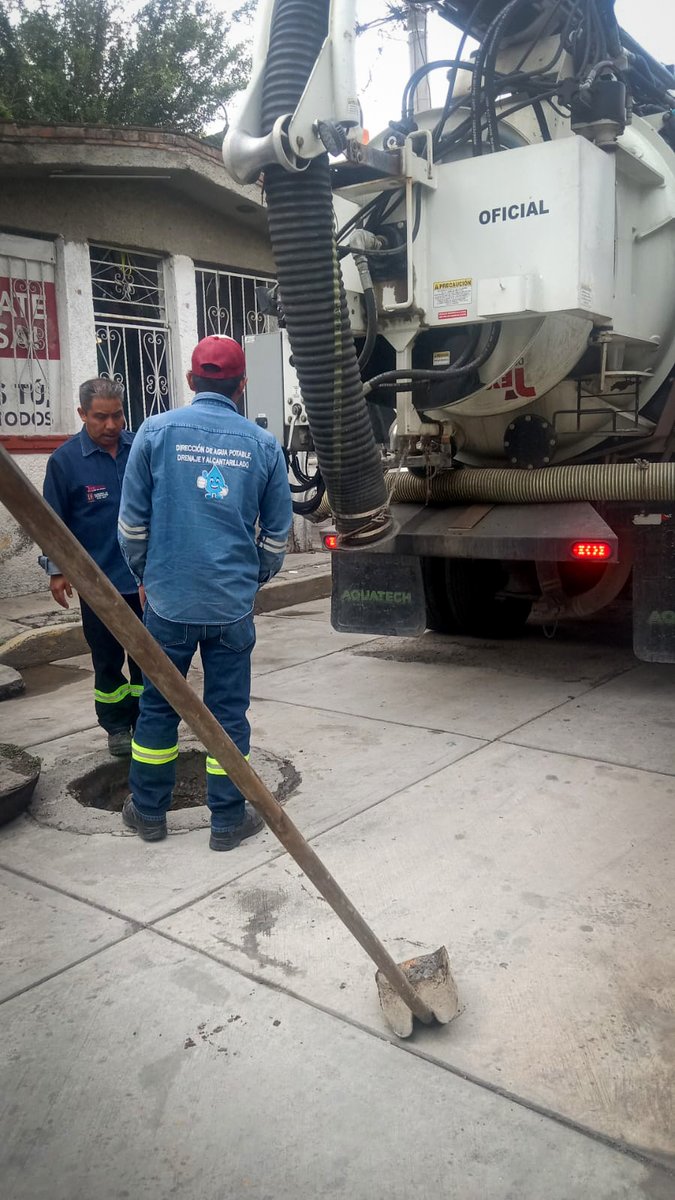 MovAntorchaTex's tweet photo. Después de gestionar con el Ayuntmaiento de @TexcocoOficial, vecinos de Leyes de Reforma recibieron el servicio de malacateo para limpiar y desazolvar la red de drenaje, indicó Jorge Sánchez, primer delegado.

#Entérate https://t.co/lqXh5UTxnP https://t.co/6NDcaQuRI1