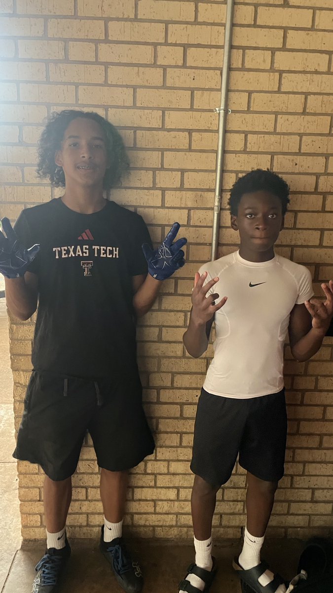 deion_williams1's tweet photo. Got some work in with my dawgs yesterday 💪💪
#classof2030
#nextup https://t.co/oGOanxIWV1