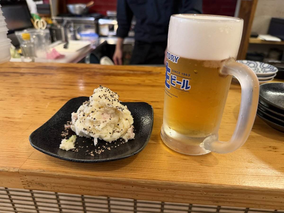 adeliae_factory's tweet photo. WHストアは定休日だが、向かいでラーメン啜り、近くでビールを浴びる。最高である。 https://t.co/56D3Kk44nU
