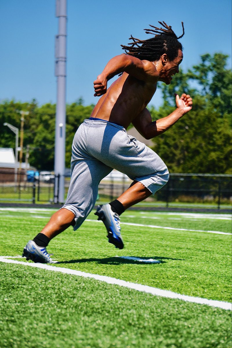 Scarrunshi's tweet photo. Ayden Smith (ATH) 5’9 166lbs  40-4.54 
Aggressive, Fast, Disciplined. Working like theres no tomorrow for my first scholarship but im loving every step of the way‼️ @TopPreps @MIexposure @THE_OhioPlayers @RecruitLouisian @TotalAccessRC https://t.co/K4cIqt3JpV