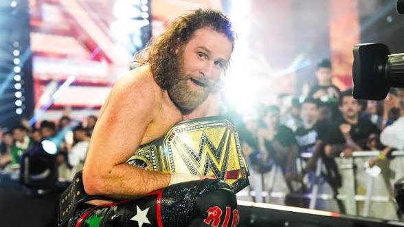 EliteClubS0B's tweet photo. Thoughts on Sami Zayn losing the title to CM Punk just 9 days after winning it?

Did you like it or nah? 🤔

#WWERaw https://t.co/so6Iuh2ee8