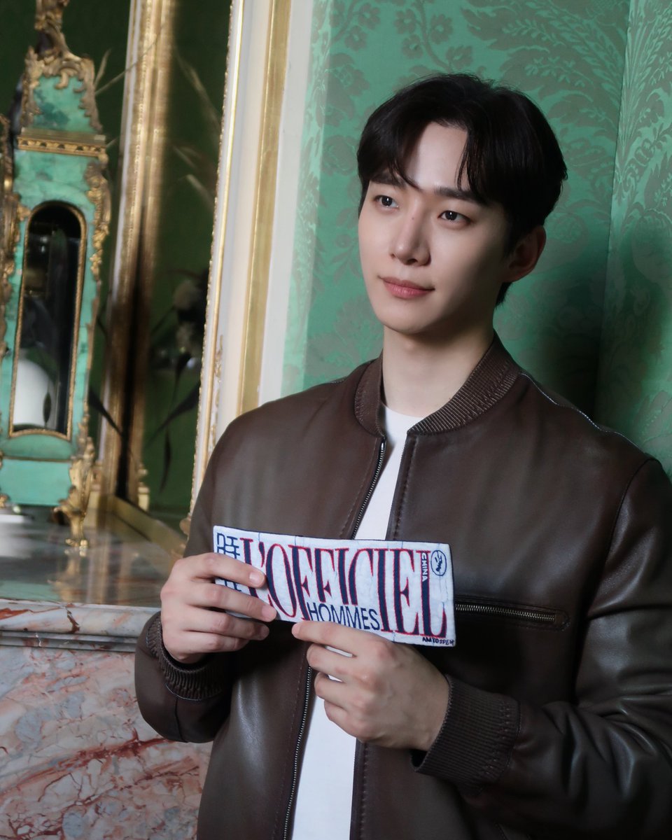 eundong9's tweet photo. 260707 o3cltv Instagram ➊

이준호 Berluti SS 27 in Paris
https://t.co/1vkwDQXlfx

#LeeJunhoXBerluti #Berluti #벨루티
#이준호 #LEEJUNHO #李俊昊 #イジュノ https://t.co/52yL2PAC3o