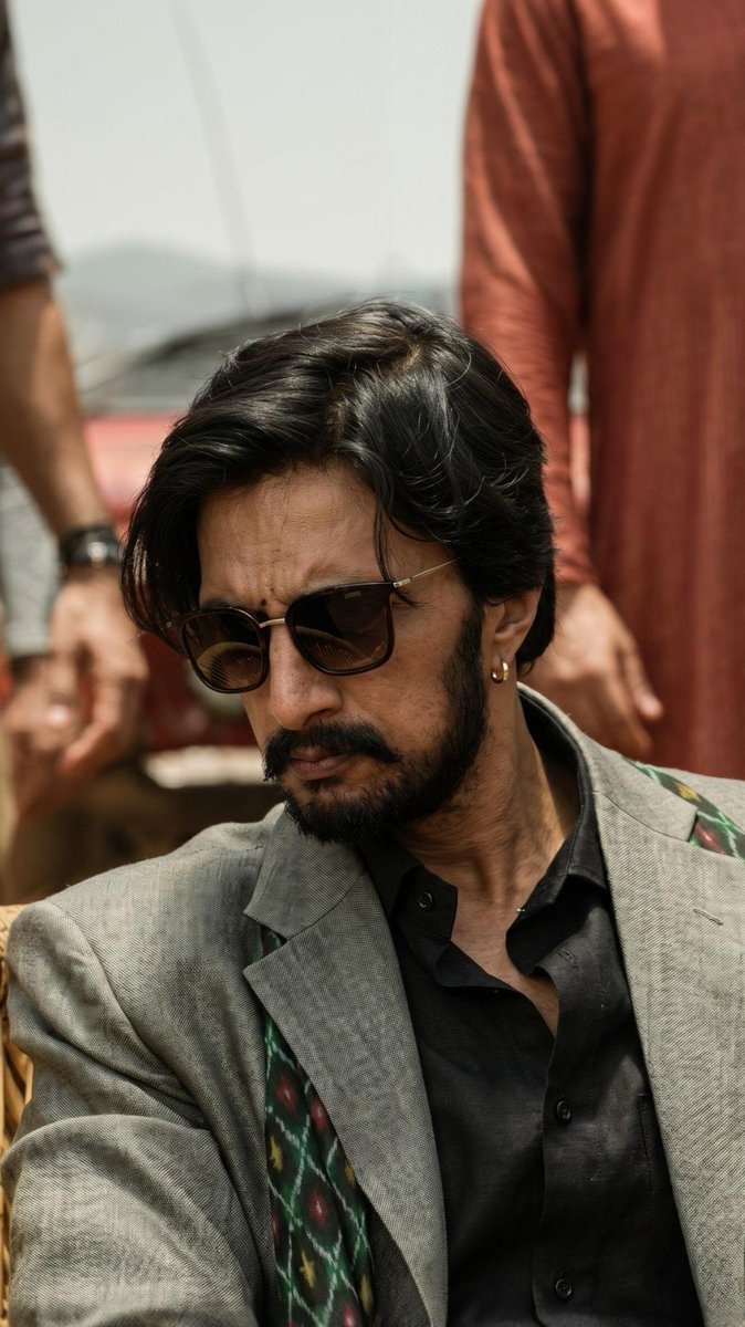 KicchaUniverse's tweet photo. Power doesn't speak. Presence does. 🔥👑

Every frame. Every look. Pure aura.
The King walks in... and the silence becomes his introduction. ❤️‍🔥

#KicchaSudeep #KicchaBoss  #Sandalwood #MassLook #KingOfStyle #IndianCinema #Trending #Viral #KicchaUniverse https://t.co/k0e73QKMXd