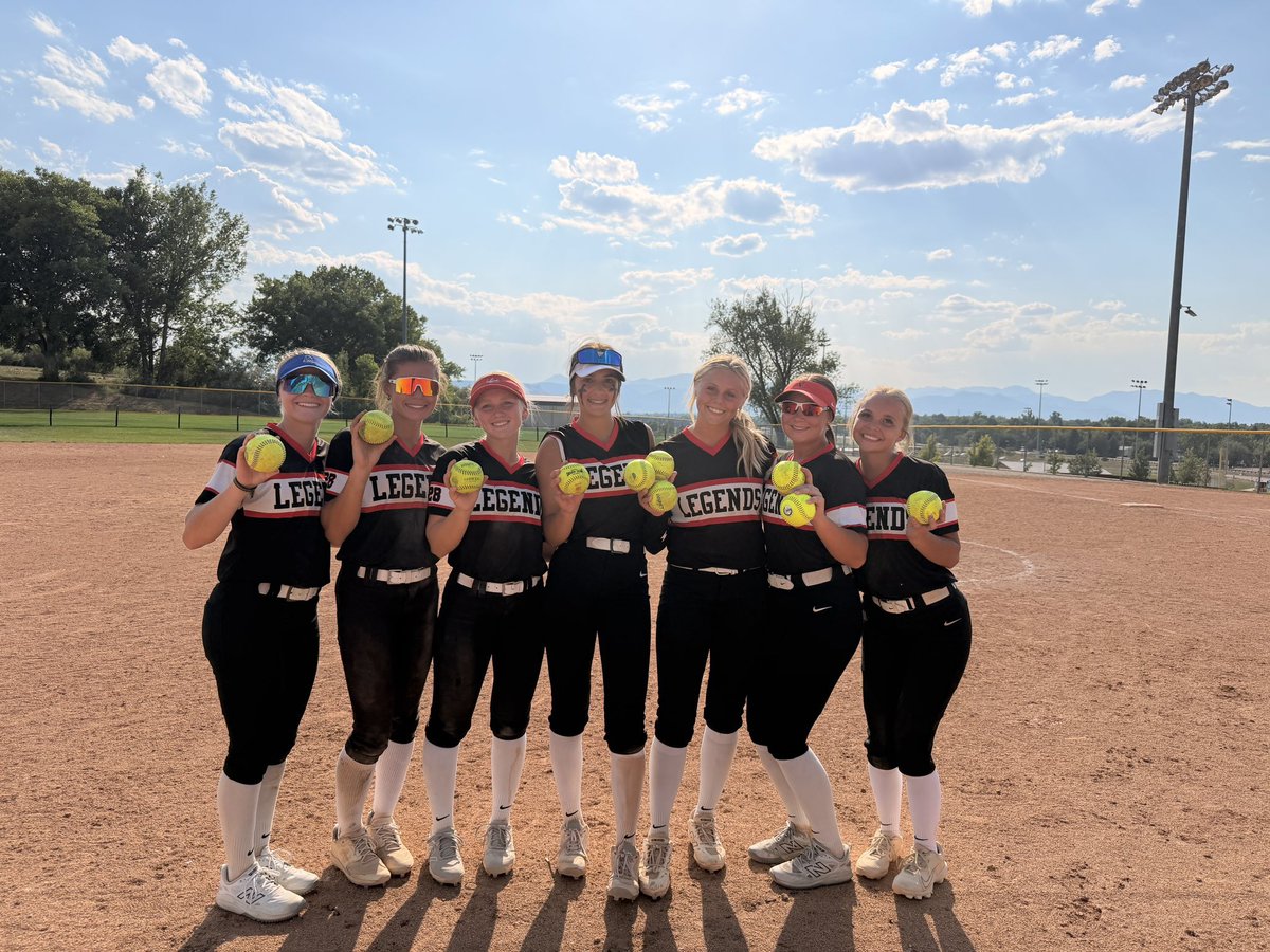 KCBell2028's tweet photo. TCS 16U Sparkler Champions! 🏆 12 game week in CO!  🔥 .548 AVG | .565 OBP | 1.565 OPS 💥 23 Hits (12 - 1B | 7 - 2B | 4 - HR) 🔥 26 RBIs 🥎 Defense: 19 TC | 18 PO | 1 A = 1.000 FPCT
Thankful for my coaches, teammates & everyone who supports me. Uncommitted | 2028 OF | Open to all opportunities.
@16u_legendsnat @rhs_ladysb @triplecrownspts @ExtraInningSB