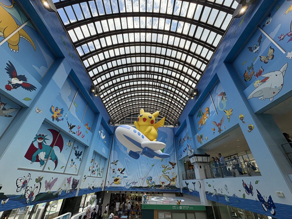 kekkeorange's tweet photo. のと里山ポケモン・ウィズ・ユー空港！
ポケモンだらけですごい！ https://t.co/RZOSlhXJWD