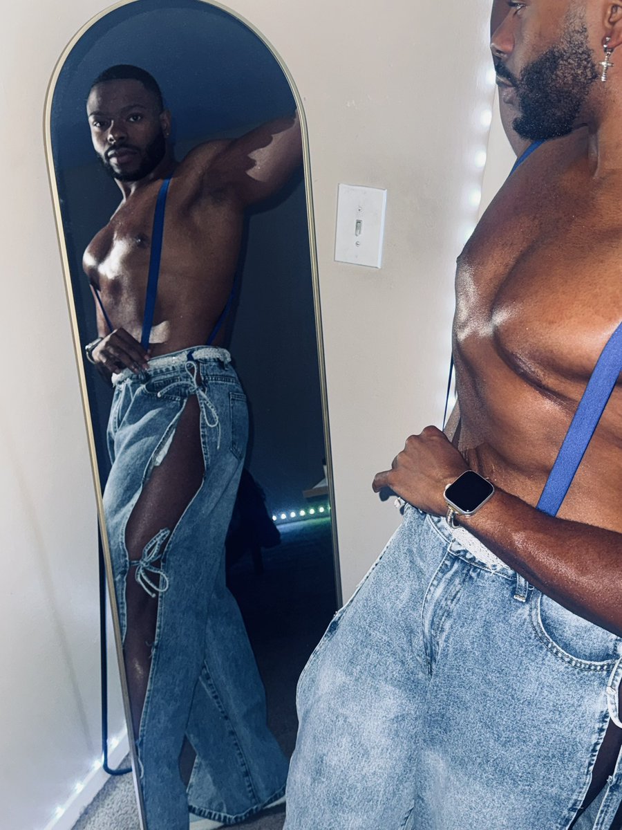 THEWaltre's tweet photo. Devoured ✨ 

I really love these pics of myself https://t.co/G7YWZpIRuy