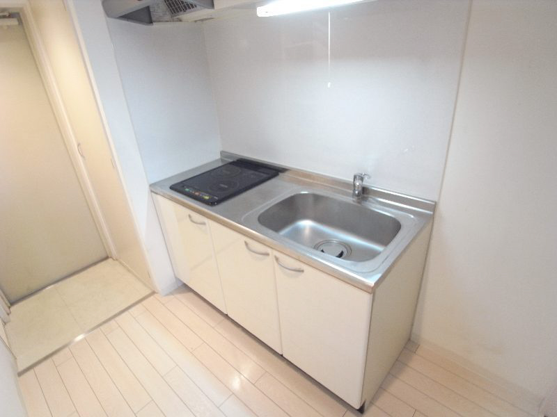 flatagency's tweet photo. 【#京都のお部屋探し】
#京都精華大学 女子学生専用マンション🏠
オートロック付・水回り3点セパレート
コンロ電化2口・ゴミ出し24時間可など、
設備充実で快適にお住まいいただけます👍

大学へは徒歩・自転車で通え、
国際会館駅周辺へも行きやすく生活便利です♪

詳細↓
https://t.co/IrYy056s25 https://t.co/kX0XnKFfUI