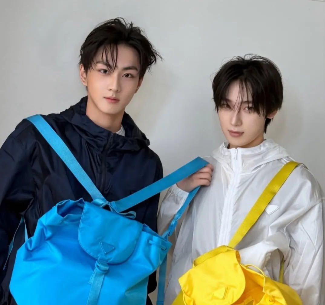 bubblenoo_'s tweet photo. 💬 ถ้าคุณสามารถมีพลังแวมไพร์อย่างหนึ่งในชีวิตจริง อยากได้อะไร ?

🦊 ถ้าเลือกได้ก็ขอความสวย แล้วก็ไม่แก่ไปตลอดกาลเลย!

🐈 แบบนั้นพี่ก็เป็นแวมไพร์ไปแล้วสิ

คะ คะ คะะะะะ สมมงนักคิดคำชมให้พี่เขา พี่ซอนอูร้องไห้ก็ยังสวยงี้ บอกพี่เป็นความโชคดีงี้ เออเอา ฮีน้องจองวอนมีมุกจีบพี่ซอนอูเค้าใหม่ตลอด อัพเดตใหม่ตลอด ชิปเปอตกงาน เจตอุ่นขอลาพักร้อนไปนอนฟิน ทำไมพี่ยังต้องชงอยู่ในเมื่อหัวเรือพี่มาแรงขนาดนี้
