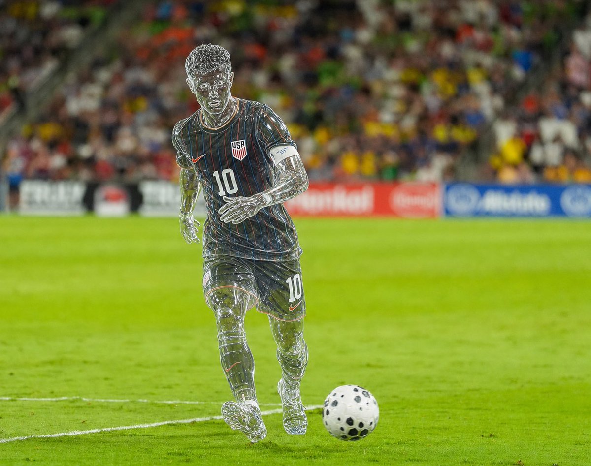 ConcacafEdgar's tweet photo. 🚨 BREAKING: The Glass Man @pulisic has been awarded the FIFA Fair Play Award! 🚨

This comes after not showing up vs Belgium🇧🇪 today 👏 

#USMNT #FIFAWorldCup https://t.co/cMpit0Kl2R