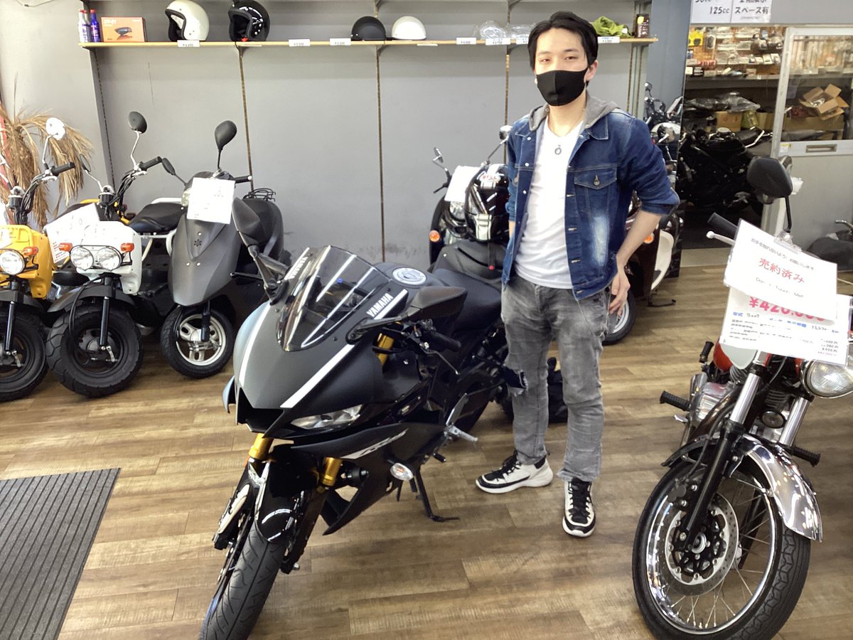 L_SizeBike's tweet photo. #YAMAHA #YZF-R25 #RG43J
納車記念にパシャリ!!!
人気の#250cc #フルカウルバイク

気軽にフォロー、いいね！、コメントよろしくお願いします。
気になる事はなんでもDM下さい。
詳しい在庫情報はグーバイクをクリック！
トップページのURLからどうぞ！ https://t.co/ClTK9H27dv