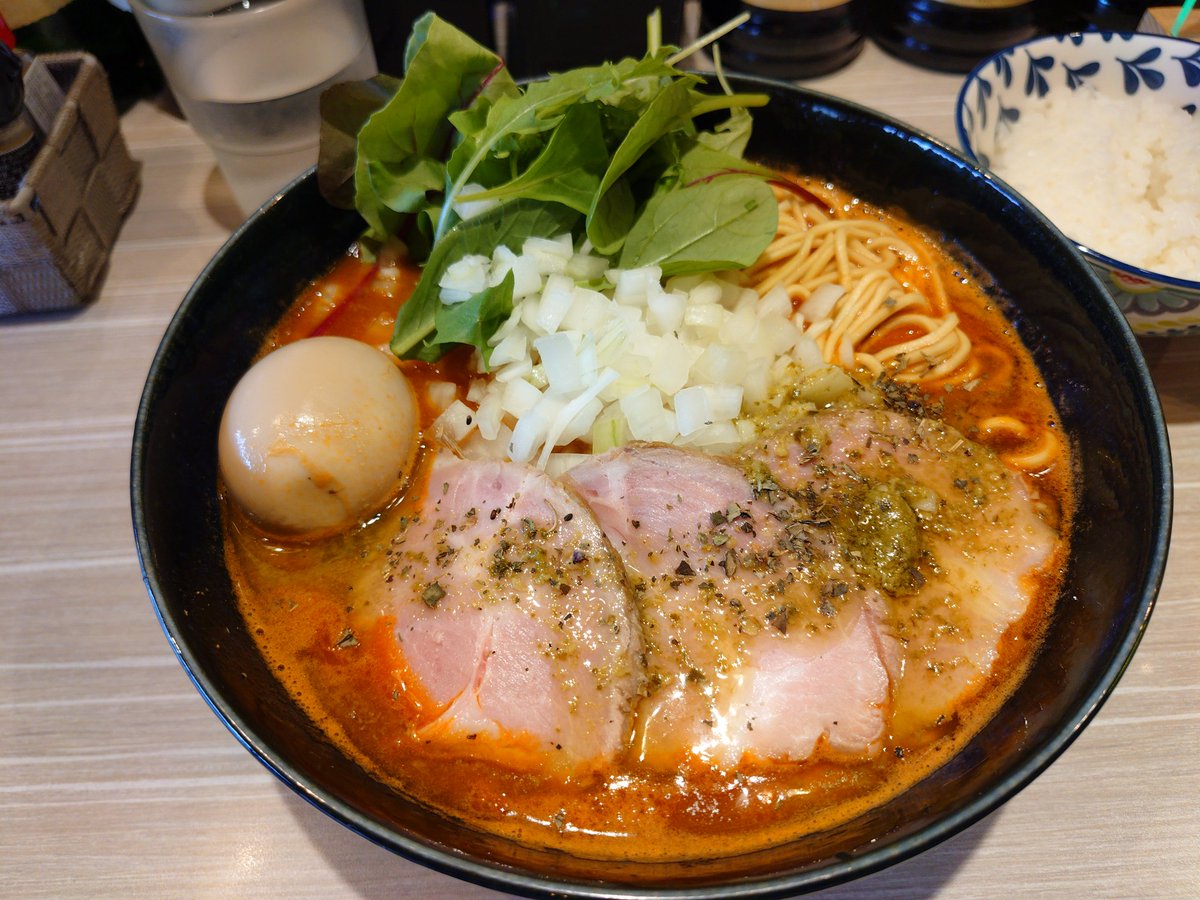 Roter_Baron's tweet photo. メイヤーを死守する為にラーメン食べる https://t.co/5UviqqSAN5