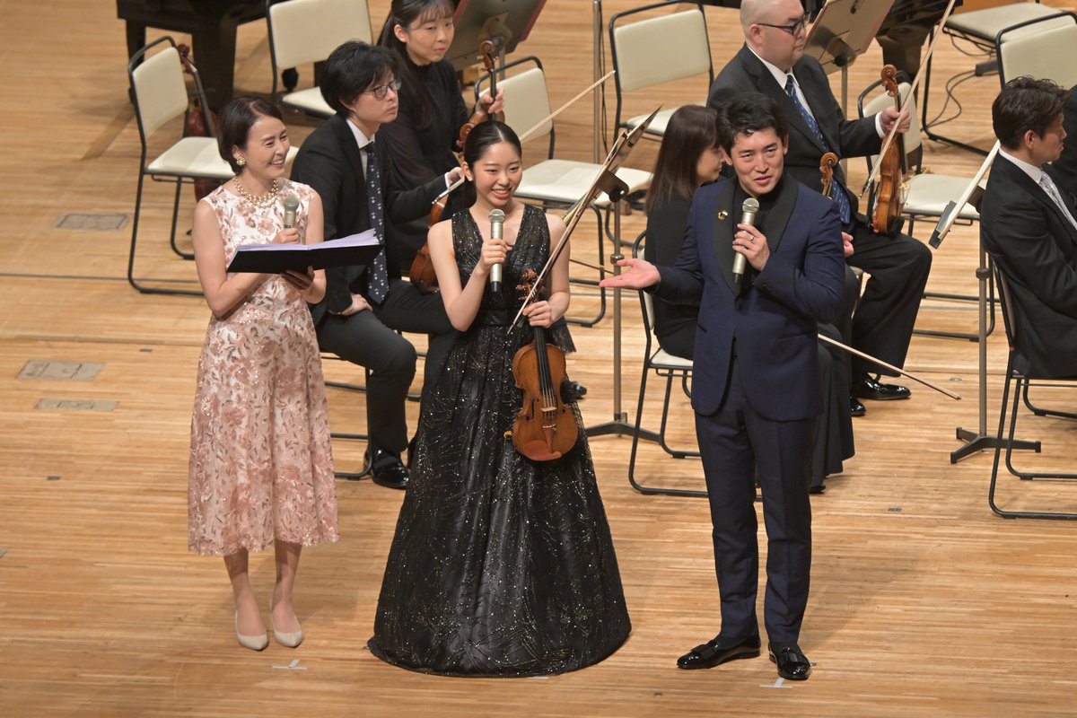 NHKSO_Tokyo's tweet photo. #N響 ウェルカム・コンサート
2026年7月6日(月)
NHKホール

#nhkso #ウェルカムコンサート

「N響ウェルカム・コンサート」では、N響メンバーや出演者による楽しいトークコーナーも繰り広げられました。

ナビゲーターの #大林奈津子 をはじめ、
コンサートマスター #長原幸太
新入団楽員のヴィオラ #栗林衣李、ヴァイオリン #清水伶香
ソリスト #中原梨衣紗
指揮 #原田慶太楼
ソリストでN響メンバーの #早川りさこ
が登場。

演奏の聴きどころや楽曲への思い、N響での活動など、それぞれの視点からたっぷりと語り、会場は和やかな雰囲気に包まれました🎶

N響楽員や出演者の生の声に触れながら、演奏とともにN響の魅力をお楽しみいただきました✨