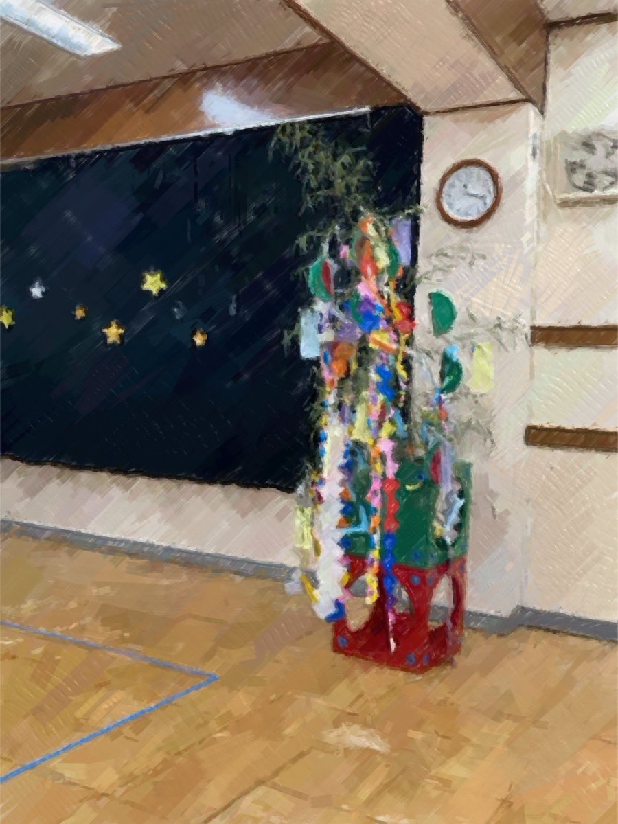 sankokg's tweet photo. 🎋今日は七夕🎋
七夕の会を開催。

🎶笹の葉　さ〜らさら〜
歌を歌ったり、由来を聞いたりしました。
先生方による、ブラックパネルシアターも、熱心に観ていました。
子どもたちの短冊の願い事が、いつか叶いますように✨

#七夕　#幼稚園　#入園 https://t.co/smrzhAAilS