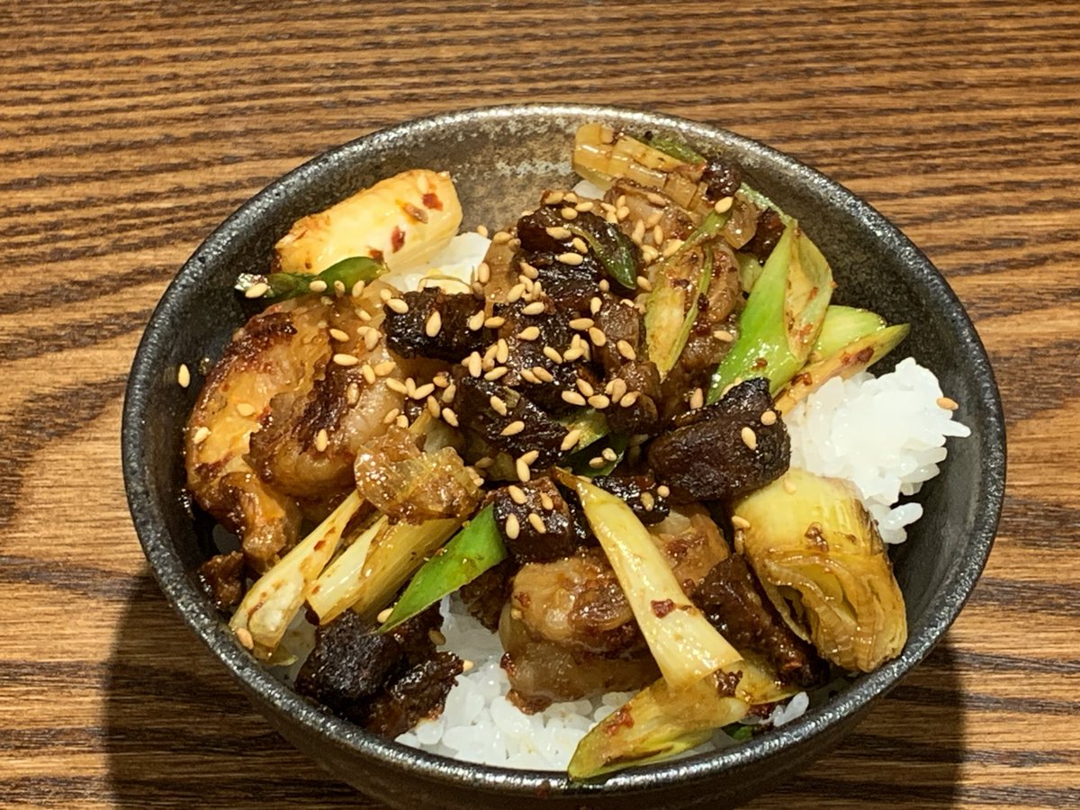 ibushi_info's tweet photo. おはようございます😃

火曜日の新しいミニ丼は「干焼蝦仁」です🤤

ケチャップやチリソースを使ってないので少し辛めです😊

本日もご来店お待ちしております🍜 https://t.co/biJ81hd39M