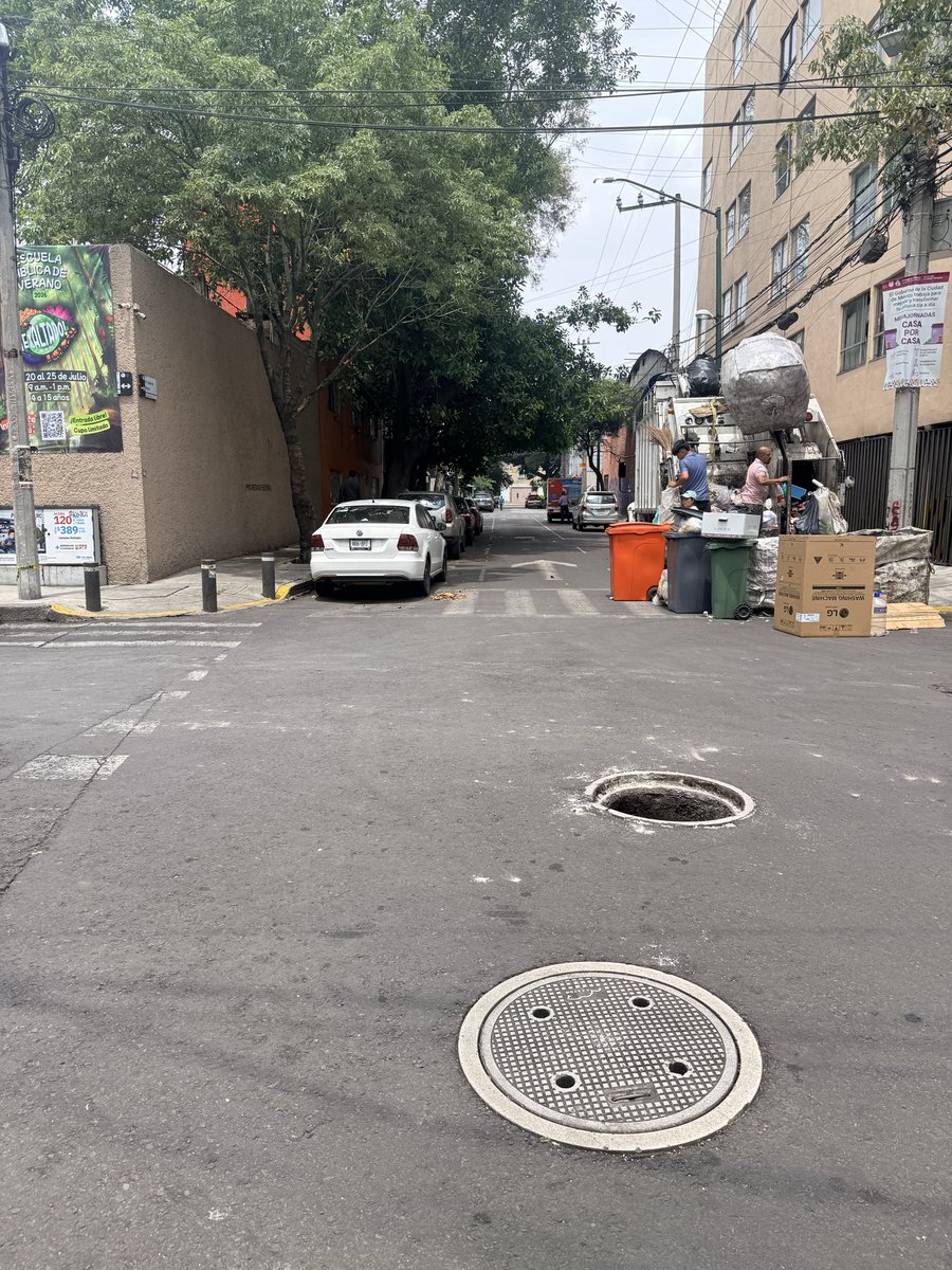 dianfraise's tweet photo. Por favor su ayuda para limpiar y arreglar la falta de coladera en manuel Gutiérrez Nájera esquina Pampas colonia moderna https://t.co/ozwCP22m6y