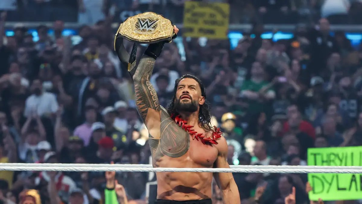 FadeAwayMedia's tweet photo. Your current World Champions in WWE. https://t.co/v2Xu9mS1VU