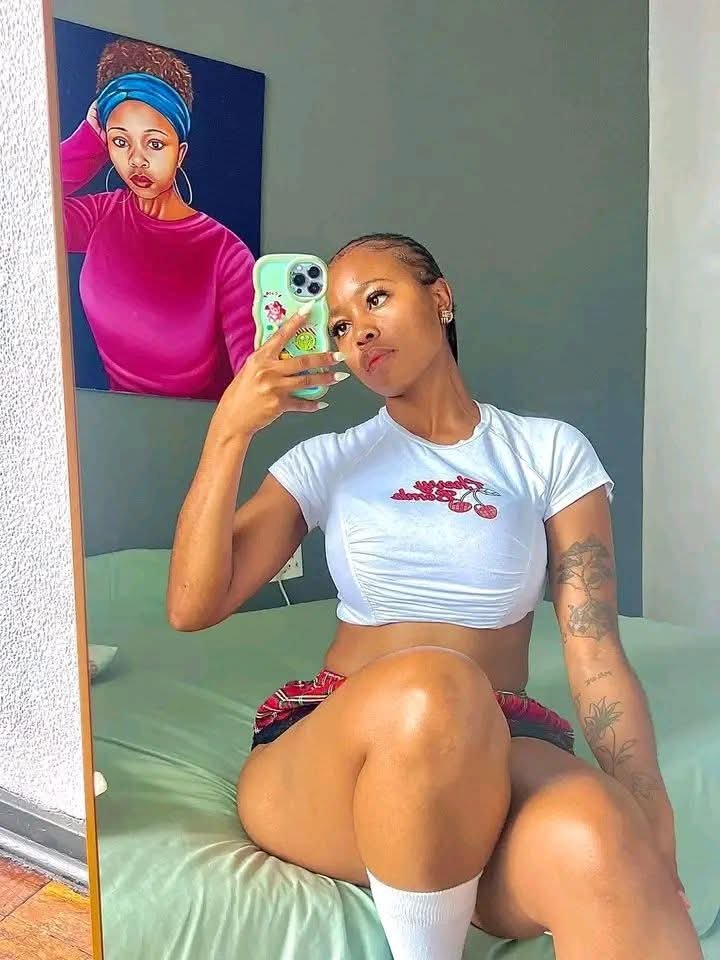 Ainereturnap's tweet photo. Good morning beautiful people ✨️ 

May the day be productive for you https://t.co/36vUrBPVKW