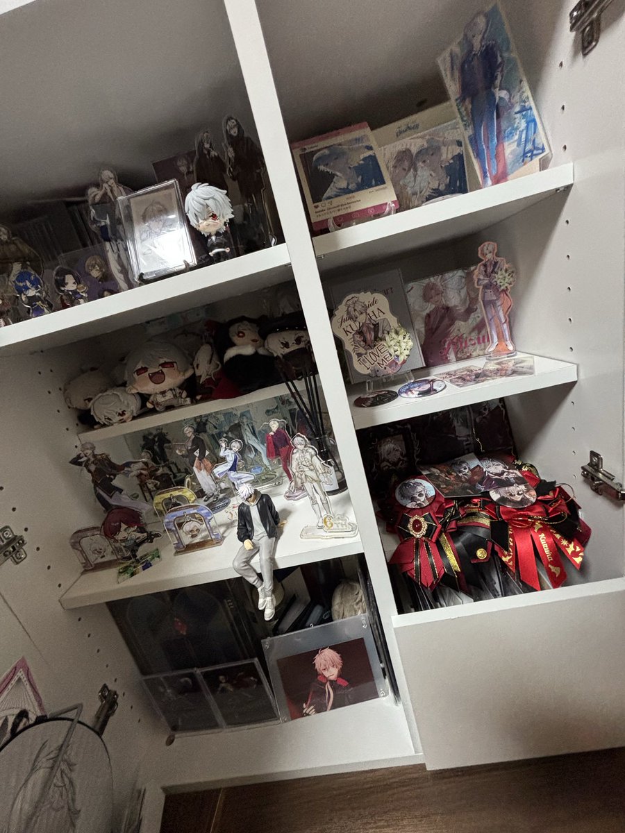 shingyre4k_928's tweet photo. どうしよ引越しでこの子達飾る場所ムズい
デスクに置くのもありやな🤔 https://t.co/Jip1iyFqSW
