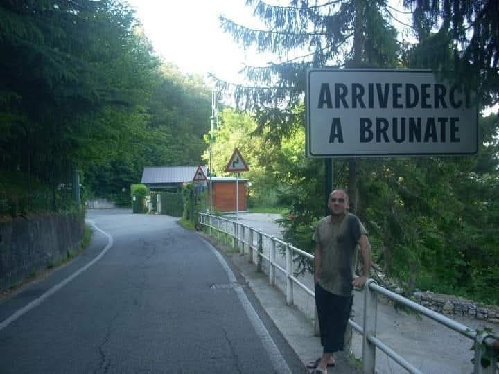 jesusestevill's tweet photo. En Brunate , Como - Italia ❤️ https://t.co/yUEkD1ENKO