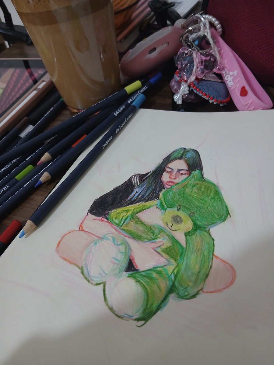 prussaarts's tweet photo. drawing an old moment of billie eilish  with her teddy bear 🤧 https://t.co/xaciMaC3Ao