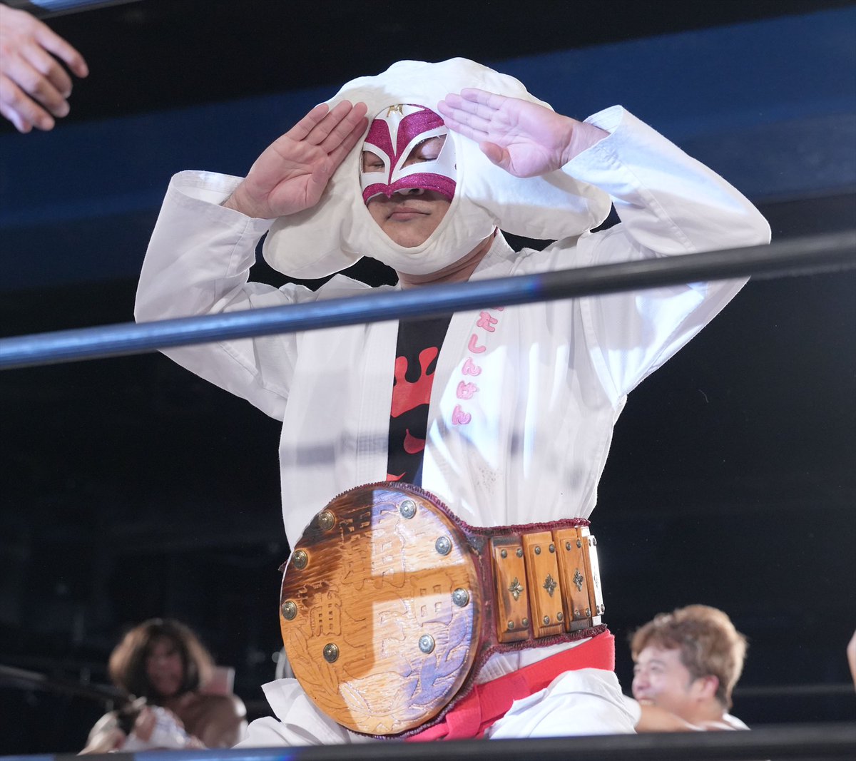 Namjunkzone's tweet photo. ・ヘン・チーナ
・ムービースター
・キム・ヨッチャン
アマチュア界有名人
#超日本プロレス
#ノーギャランブル https://t.co/UYdeYwBWGL