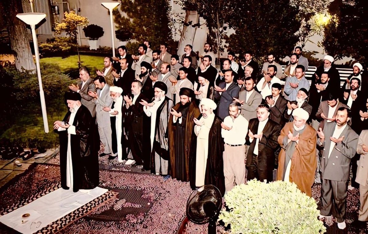 Mostafaramscii's tweet photo. و قافلةٌ من نور، بعضها من بعض، و ميراث شهادة.. بعضهم سابقون، و منهم اليوم يلتحق، و آخرون ينتظرون.. و ما بدلوا تبديلاً https://t.co/ZY9lCV2PF3