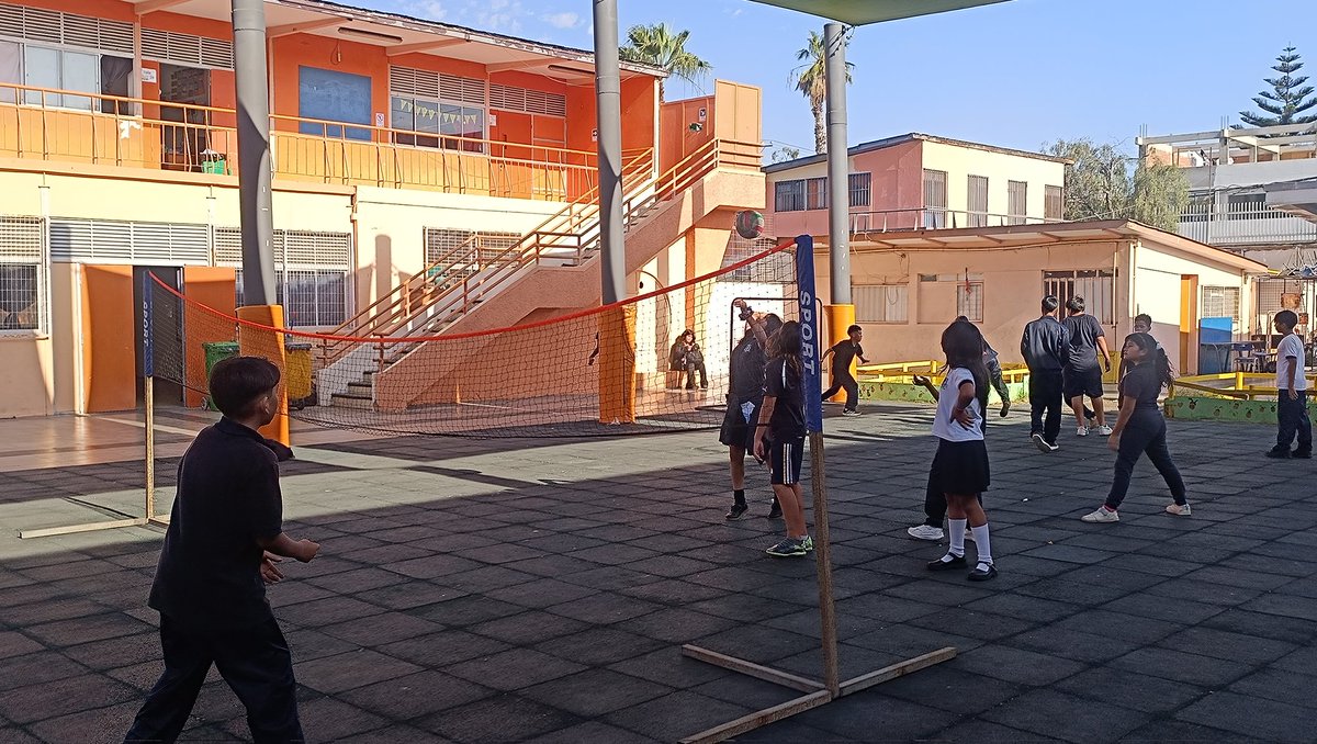 LazoMarcos10's tweet photo. #polideportivo #INDChile #Arica #escuelarancagua #CrecerEnMovimiento #IND #INDChile https://t.co/xqBFvzLkcR