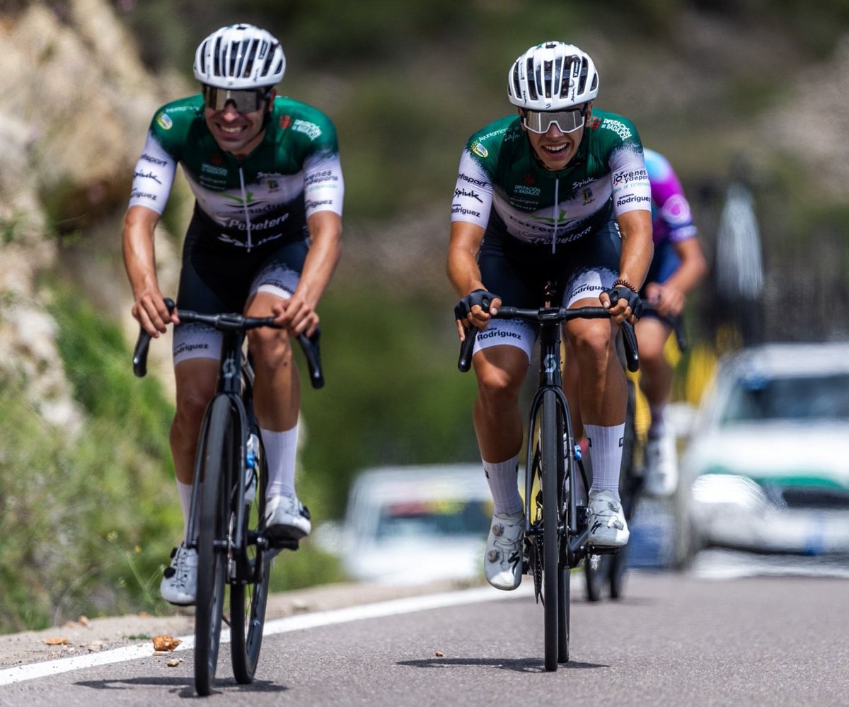 TeamExtremadura's tweet photo. El Extremadura Pebetero preparado para competir la vuelta a Madrid.

@FJyD
@Pebetero
@BicisRodriguez
@DipdeBadajoz
@AytoZafra
@SPIUKSportline
@ScottSpain
@InfSportRD
@podotec
@jovendeportEXT
@LozanoReal

#extremadurapebetero

https://t.co/5izjrjOUKH https://t.co/XcvohZslpq