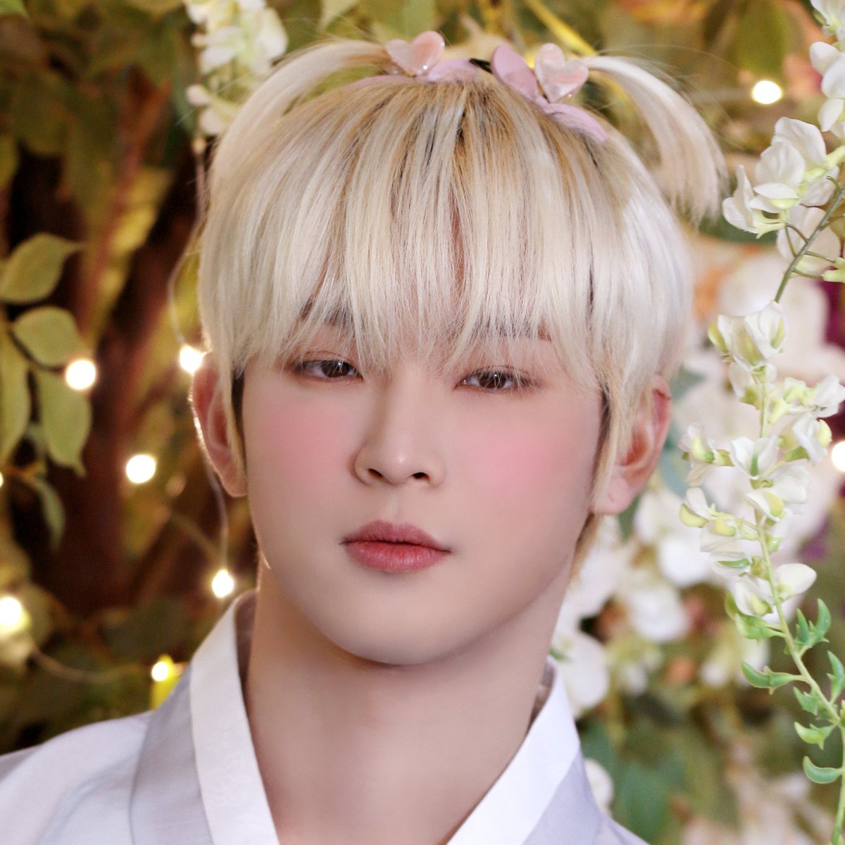 PYGA8E's tweet photo. CUTE.
🐥🐶🎀
💅🍎🍏

#LEEDO #이도 #김건학 #kimgeonhak #XION #시온 #손동주 #ONEUS #원어스 https://t.co/Ljiaq0vSyO
