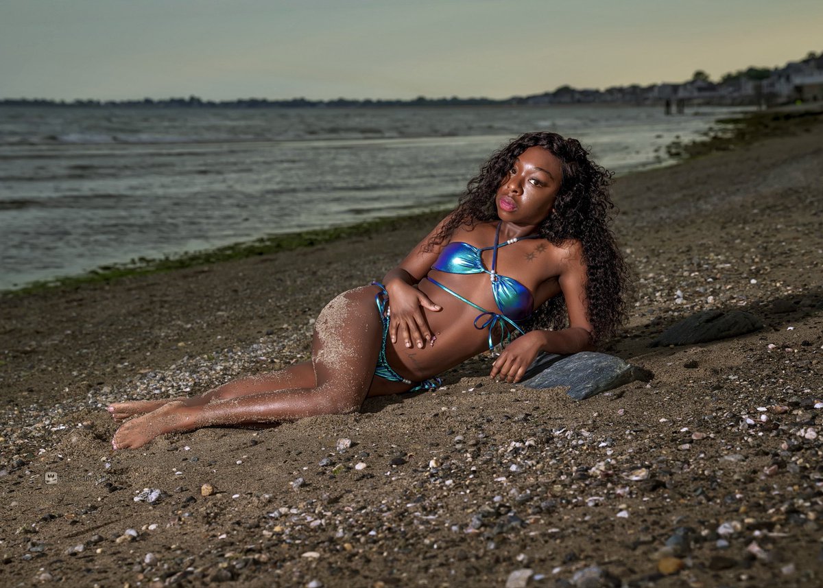 knaasty1's tweet photo. out of the sea 🧜🏾‍♀️ 🌊 
#summer https://t.co/S3niTpxmaq