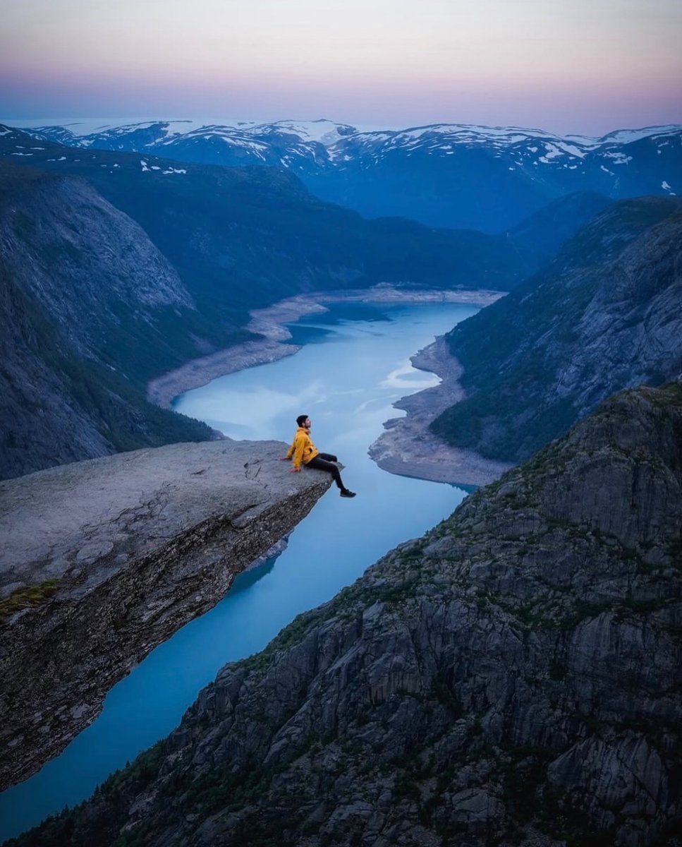 worldclick56's tweet photo. Lofoton, Norway 🇳🇴✨ https://t.co/EPVkbkLCJd