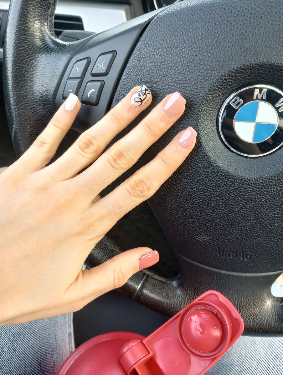 princesstalia25's tweet photo. Pay for my mani pedi π€π»ππ»ββοΈ
#findom #paypets #princess https://t.co/i3LqdzjUfy