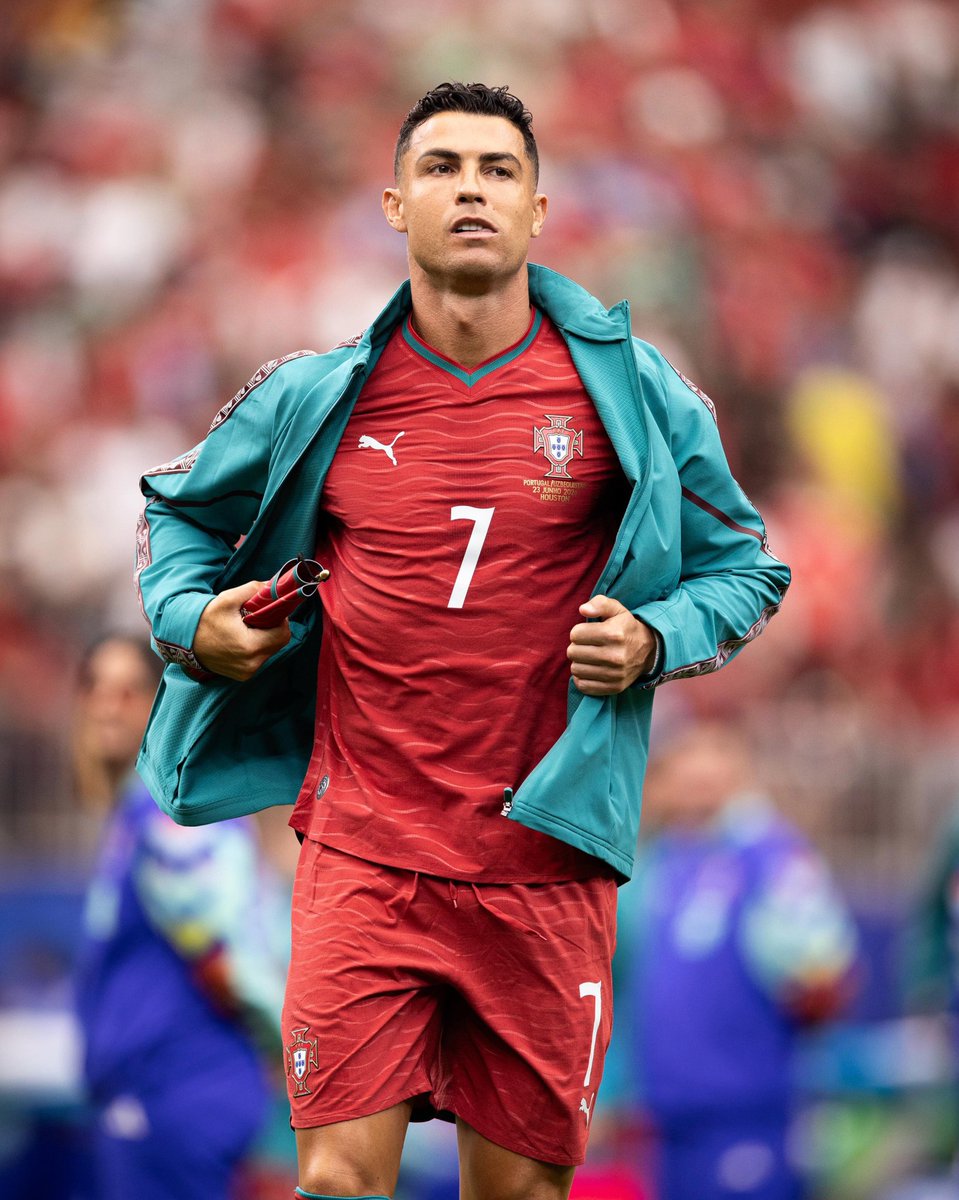 NoodleHairCR7's tweet photo. Cristiano Ronaldo: "The Euros is my biggest title with Portugal which holds the same value as World Cup."

Leave the rest to me GOAT 🐐 🫡 https://t.co/ZjmSU9fm2X