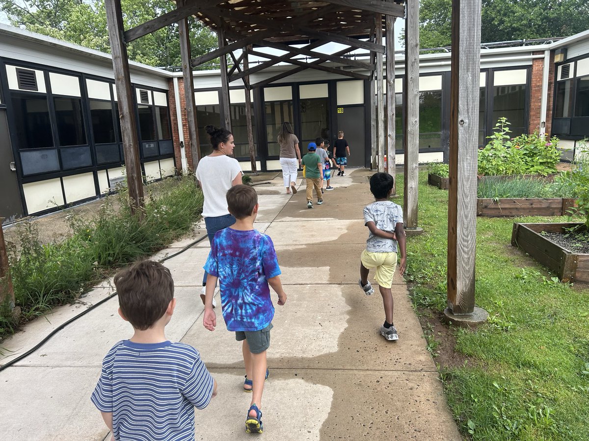 TheTrueMrL's tweet photo. When it wasn’t raining for ESY we explored Bear Tavern. When it was we played together. Great first day!
#beartavernpride https://t.co/bwitMAmrdE
