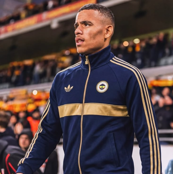 FenerXtra7's tweet photo. XTRA | Greenwood konusunda Marsilya ve Fenerbahçe sözlü anlaşmaya çoktan vardı.

Yarın yapılacak toplantıda ödeme planı netleştirilmeye çalışılacak.

İşin uzama sebebi, ilk peşinatın limit tarafını etkilemesi.

Greenwood sonrası ayrılıkların hızlanması ve forvet dosyasına yönelme planlanıyor.