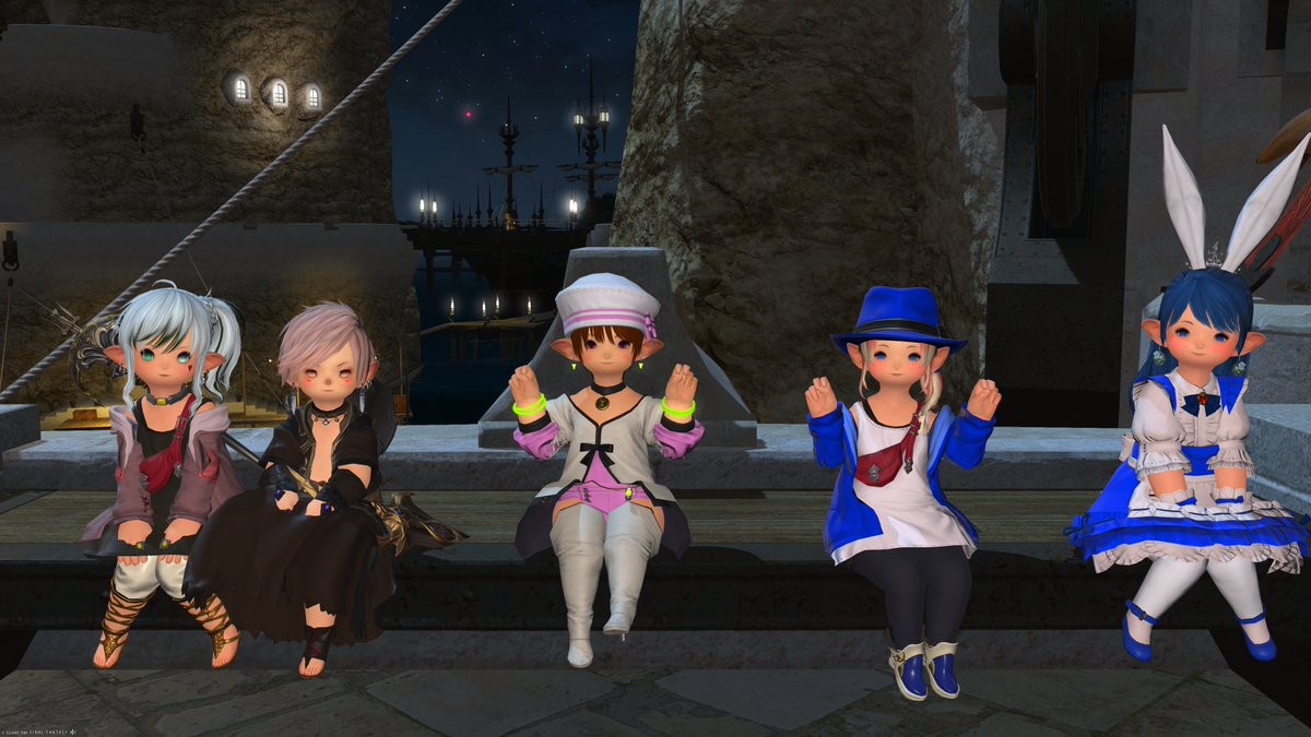 nemutainacky's tweet photo. おはようございます☀️
CWLS #lalalumiele にかなごらすさんが加入されて
マスターとメンバーのみんなでSSを撮りました📸

リセ日の火曜日も無理せずにがんばっていきましょ❣️
#FF14 #ララフェル #おはララ https://t.co/7fXXvLDvq3
