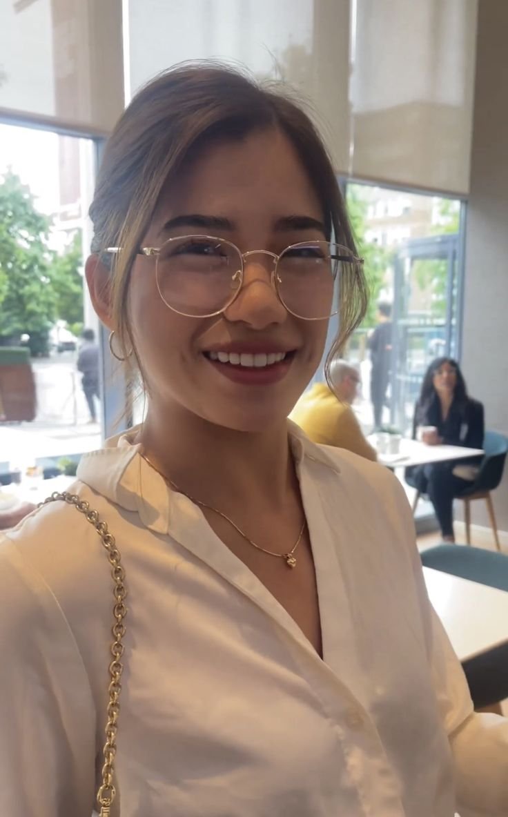aiahdearest's tweet photo. aiah in glasses is supremacy https://t.co/aLIGpJY0lo
