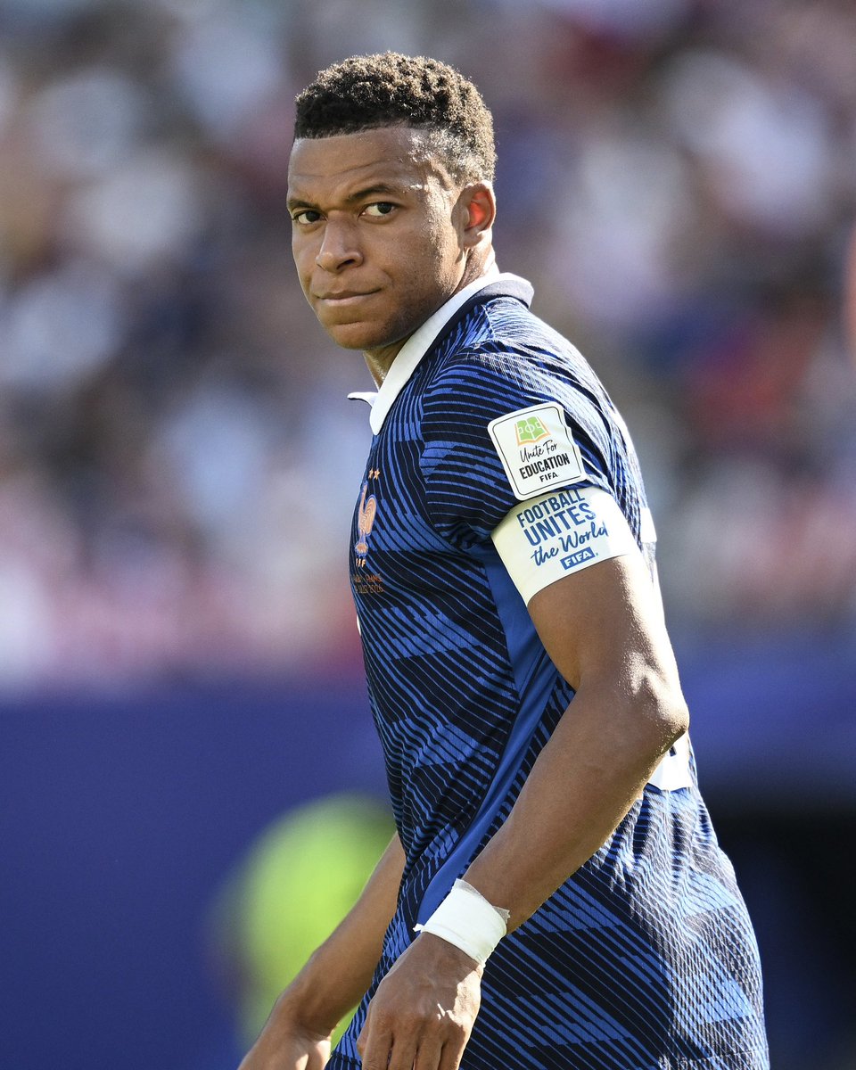 Complex's tweet photo. Kylian Mbappé addresses racist comments made by Paraguayan Senator 

‘You are a despicable woman and unworthy of your position. You do not represent Paraguay, that country which has sweated passion and honor throughout the competition.’ https://t.co/kCdDzE3fUk