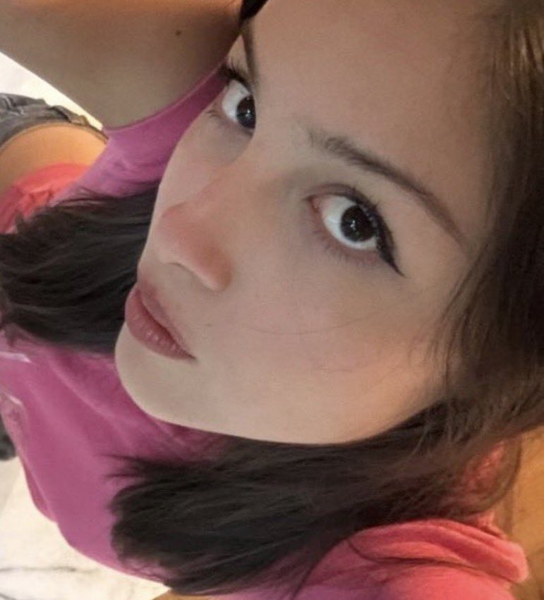 andrms_liv's tweet photo. baby girl
honeybee https://t.co/eEsaibYUVi
