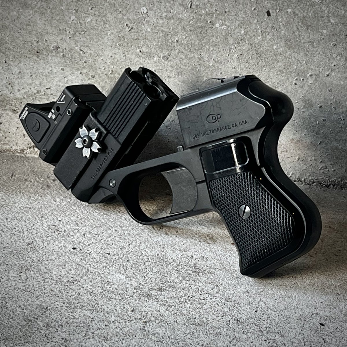 ACT_Airsoft_PC's tweet photo. COP357用 20mmレイルアダプター
「COP357にドットサイトを載せたい!」
そんな願いを叶えるためのレイルアダプターです。
ショート、ロング両対応
正直、狙った場所には当たりません🤣
でも、COP357にマイクロサイトが載る。
それだけでロマンがあります😁
#COP357 #エアガン #トイガン #3Dプリント #カスタムパーツ #ACT_Airsoft_PC #ACTacticalParts