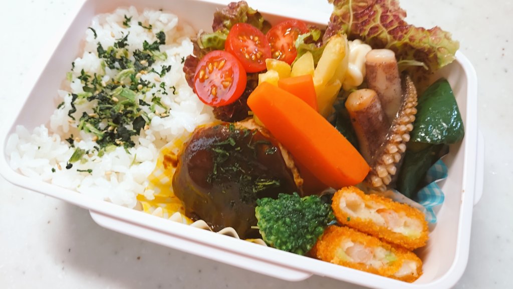 54hiro2's tweet photo. 今日の👧弁当
イカ下足胡瓜オイスター炒め
デミハンバーグ😊
シャトー🥕
ご飯を少なくおかず多めで😋
＃お弁当
＃お父さん弁当
＃お弁当記録 https://t.co/UeEDqMk2kt